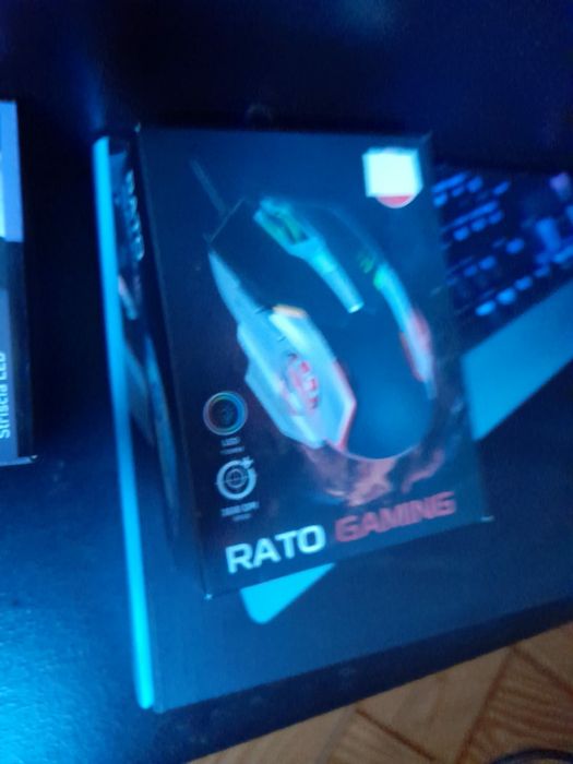 Teclado gaming e rato