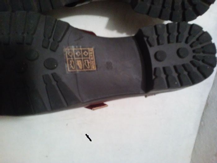 buty wsuwane / mokasyny z frędzlami IDEAL roz. 39, nowe
