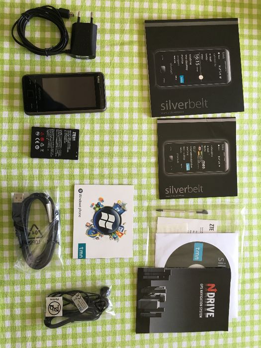 ZTE Mobile SILVERBELT- Telemóvel para colecionador