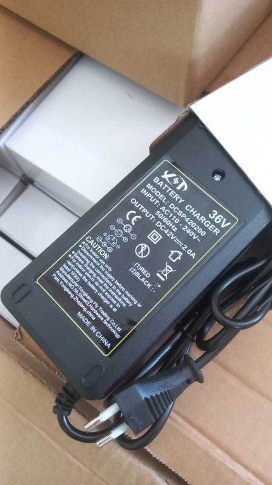 Є гурт. 36в - 42в, 36V - 42V 2А, 48 - 54 зарядка, зарядне, зарядний