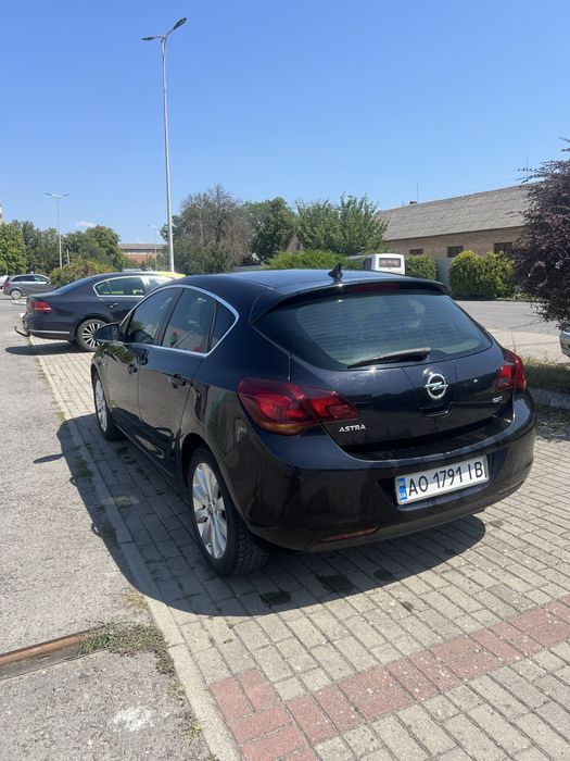 Opel Astra j 1.7cdti 2010