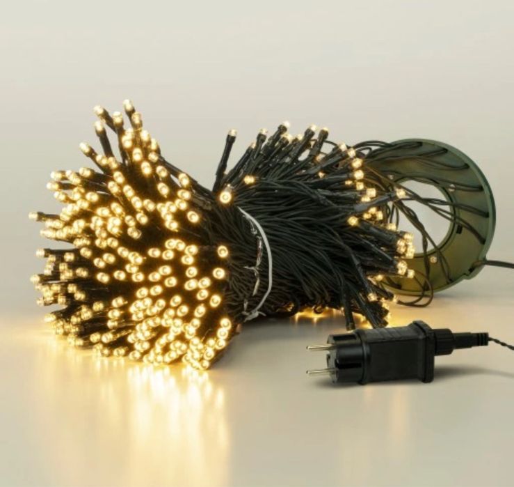 Lampki choinkowe 400 led opadające w dół na 16 wiązkach po 2m każda