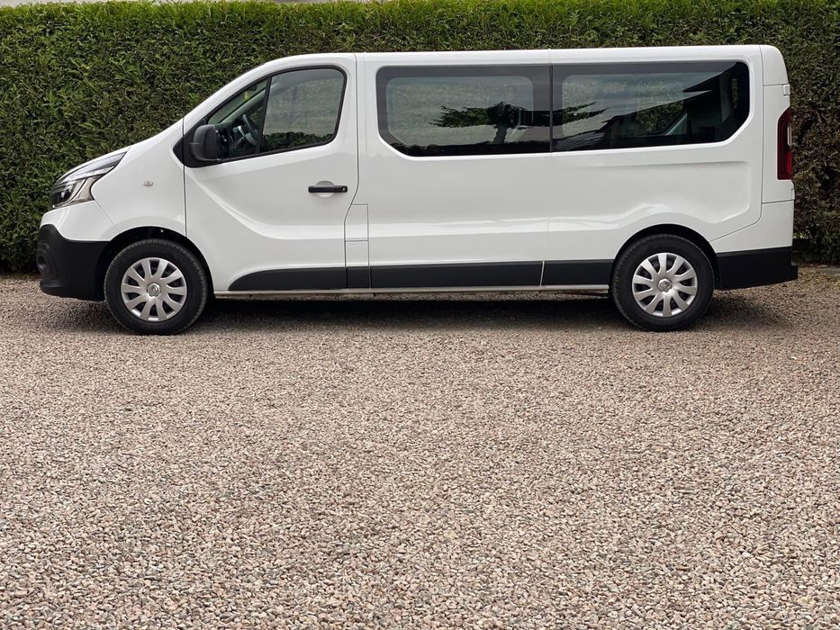 Wynajem Trafic Long 9 osobowy