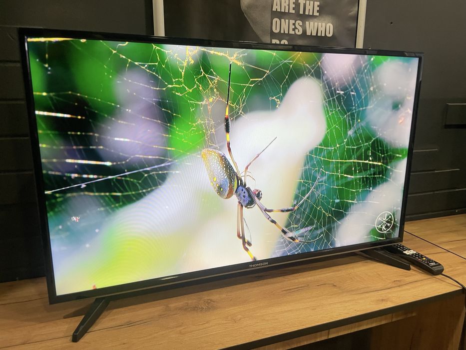 Телевізор Thomson 40 smart tv