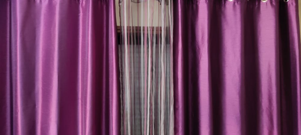 Carpete e Cortinados como Novos