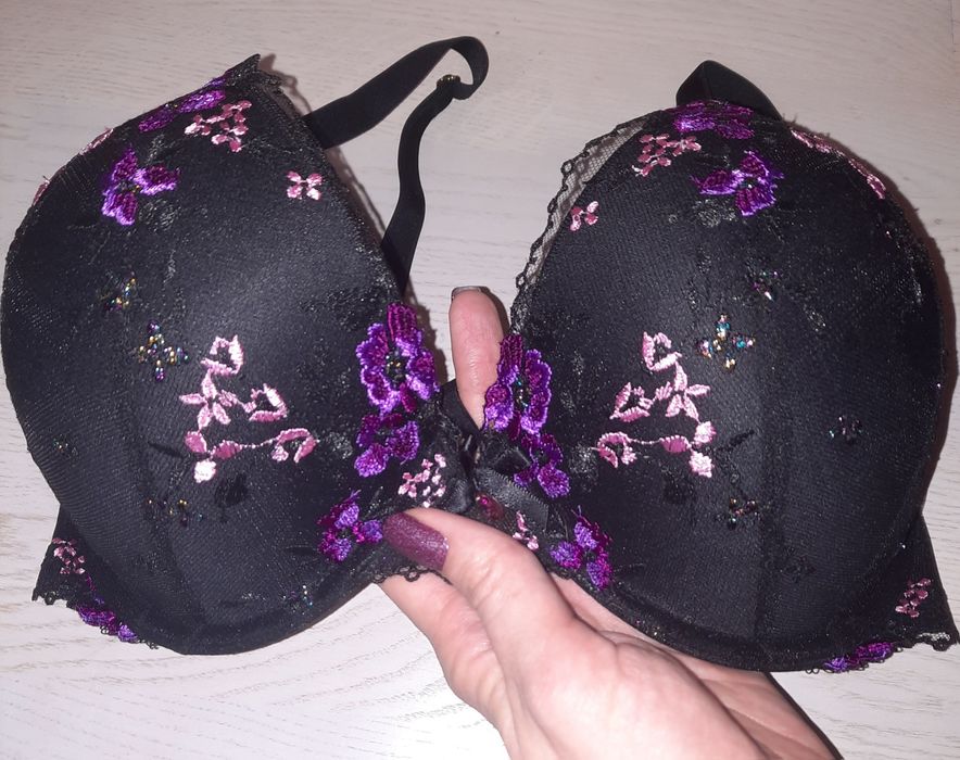 Новый бюстгалтер Victoria's Secret 34DDD