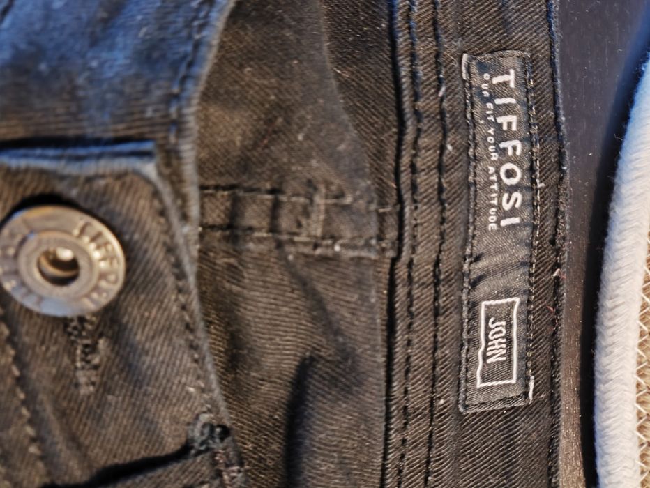 Calças Pretas Tiffosi