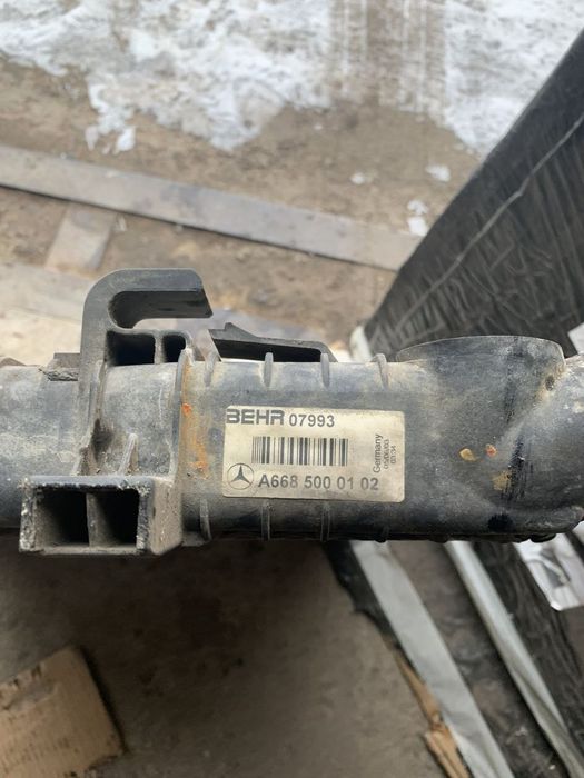 Радіатор охолодження двигуна Mercedes Vario 614 TDI