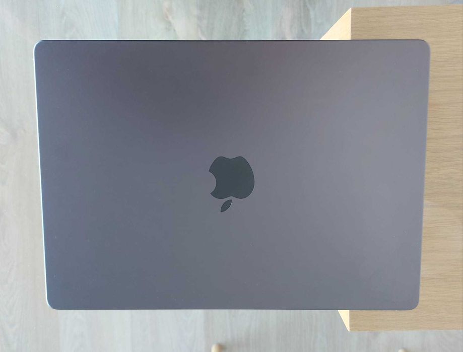 MacBook Pro 14'' M4 MAX • 36GB RAM • 1TB SSD • 41 Ciclos Bateria