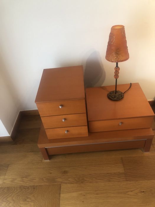 Mesas de cabeceira (2)