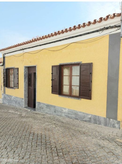 T4 Semi-Detached House - Cuba