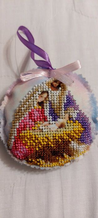 Новорічні іграшки на ялинку