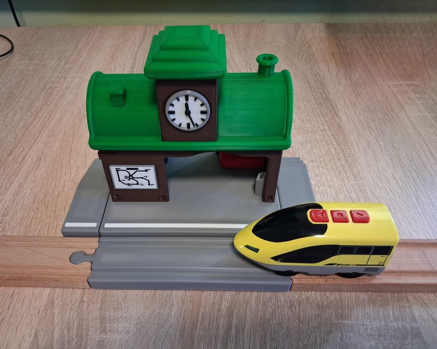 Залізнична станція,  сумісна з Brio, IKEA,  PlayTive