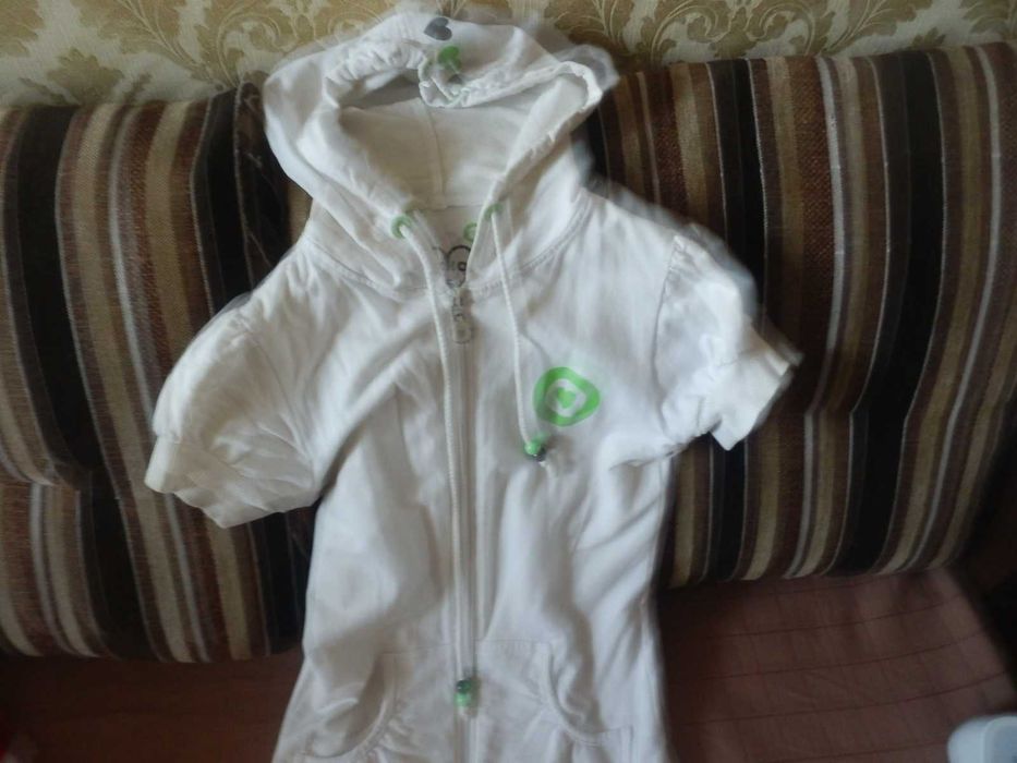 Кофточка на молнии на девочку