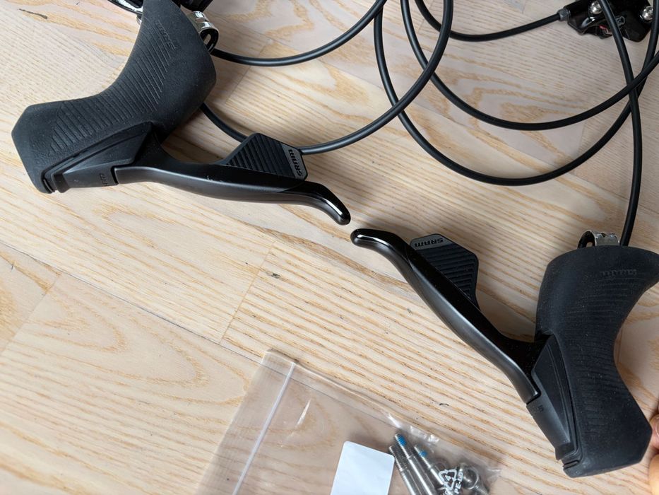 SRAM Rival eTap AXS HRD 12s – klamkomanetki + hamulce komplet