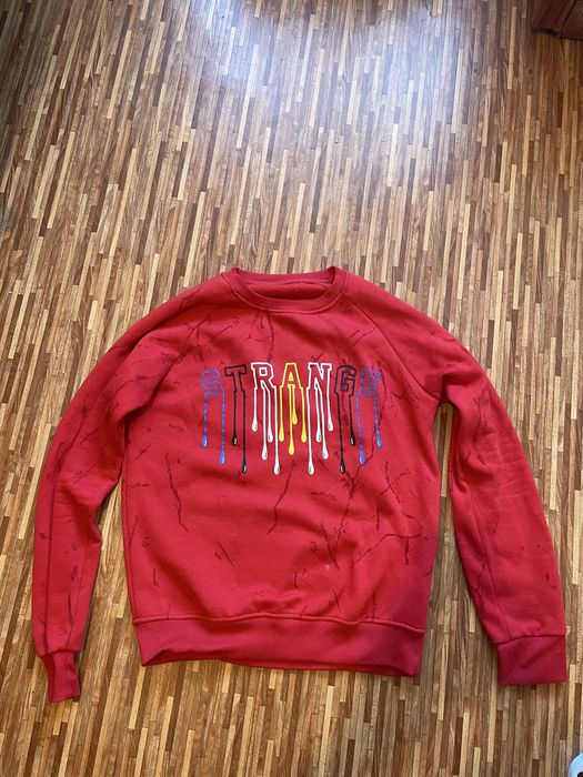 Czerwona bluza streetwear