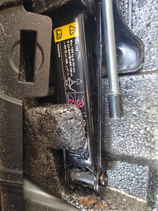 Volvo S60  ГБО AISIN  газ 100 км пробігу  перед максимальна