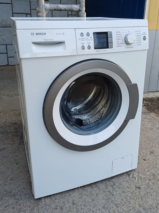 Пральна машина Бош Bosch Germany WAQ28477EX Titan Edition Series 6