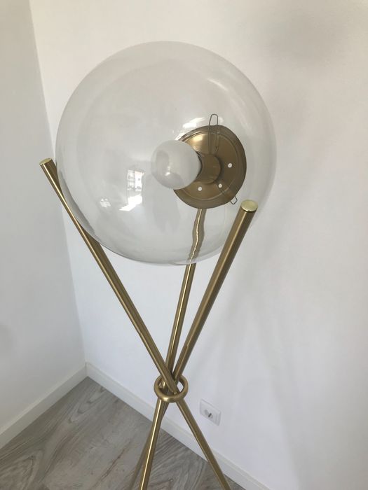 Tripod Lamp - Lighting