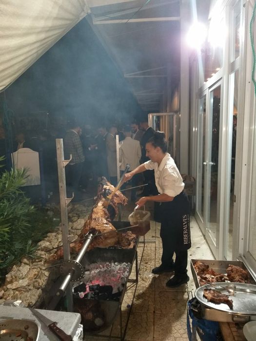 Porco no espeto saloio