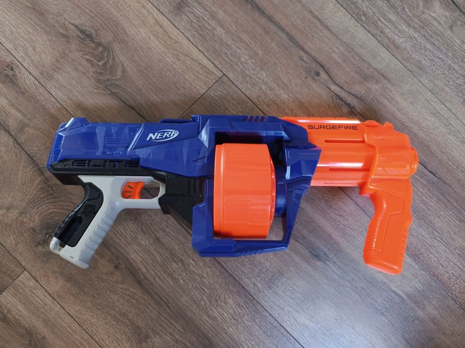 Sprzedam 3 używane pistolety wraz ze 29 strzałkami NERF.