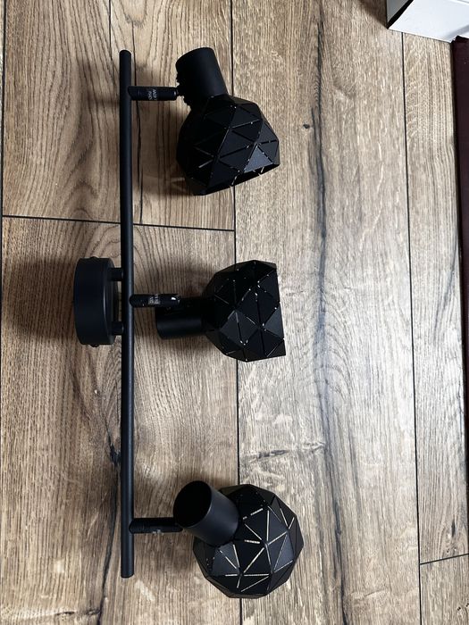 Lampa REUS czarna 3xE14