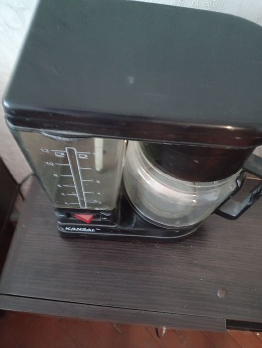 Продам кофеварку