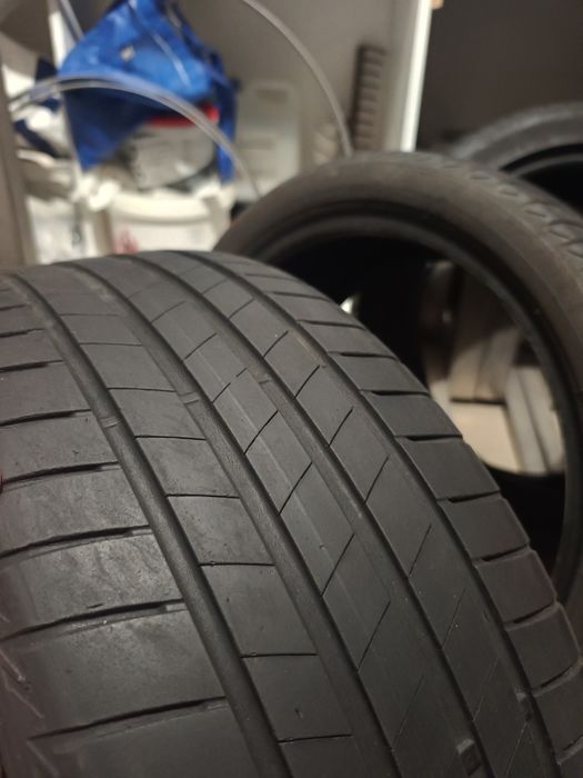 Bridgestone Turanza T005  225/40R18.