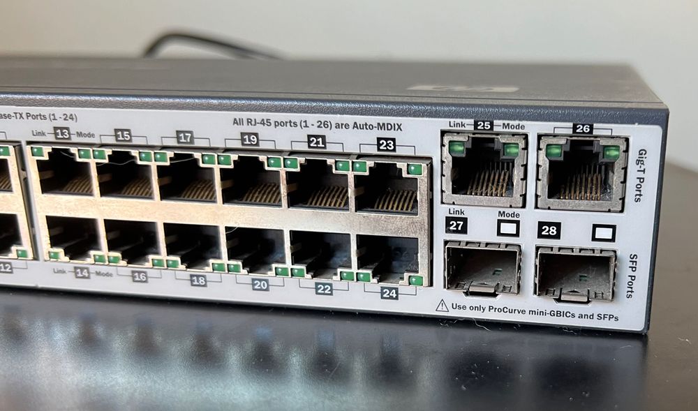 Switch HP ProCurve Networking - 24 portas64752194503427122