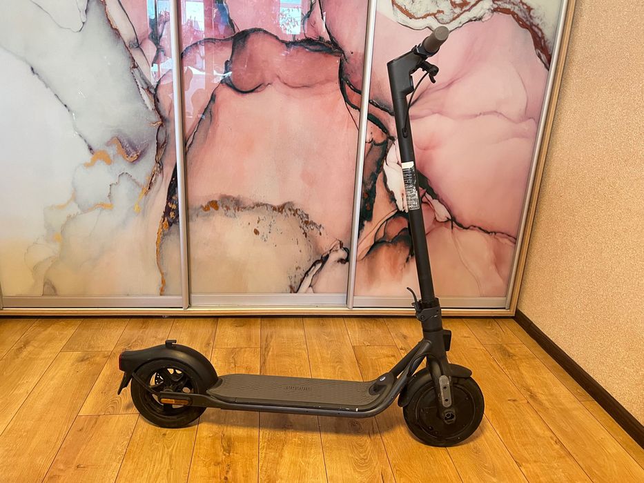 Електросамокат Ninebot F25E II
