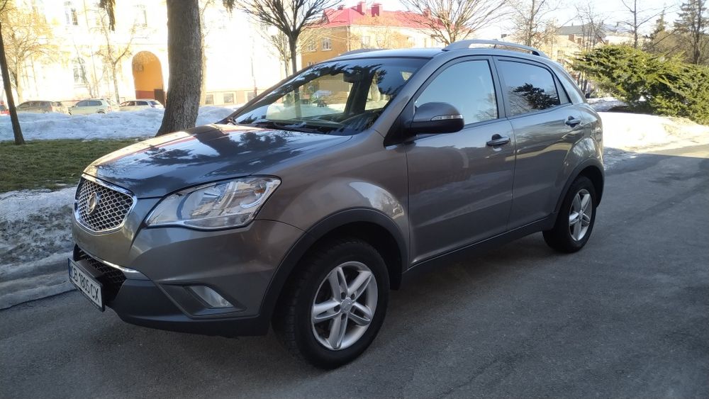 Автомобіль Санйонг Корандо