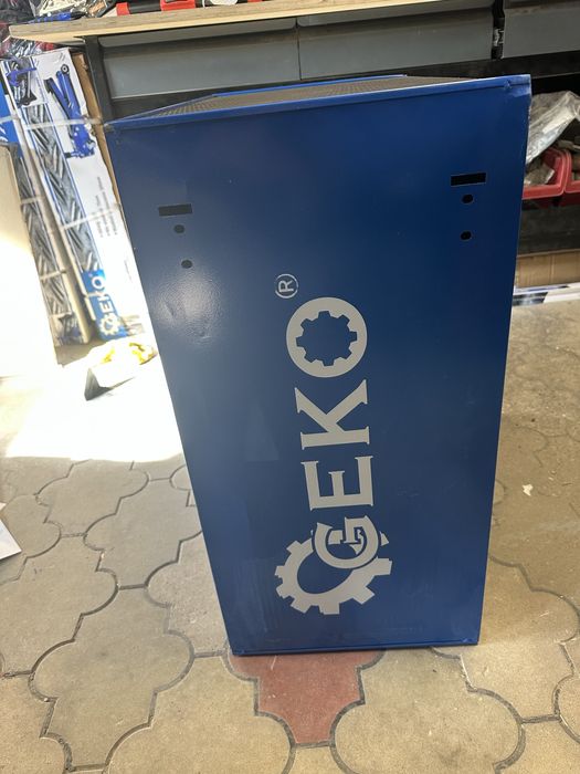 Szafki warsztatowale GEKO uderzone w transporcie