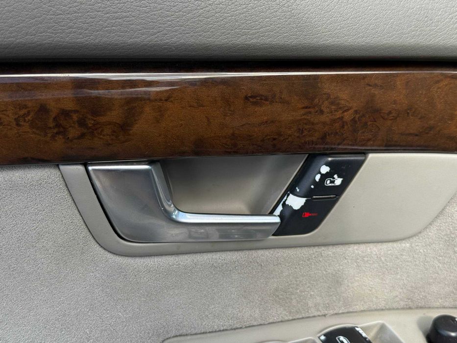 AvtoReal  Audi A4 B7 2005