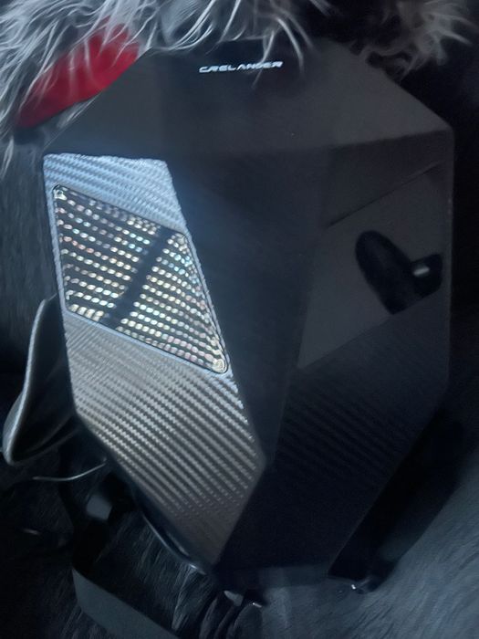 Mochila com olhos em led