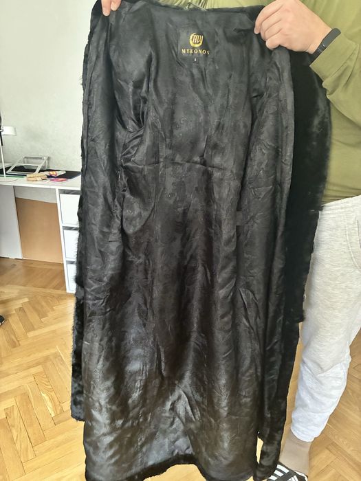 Шуба довга з натурального хутра мутону