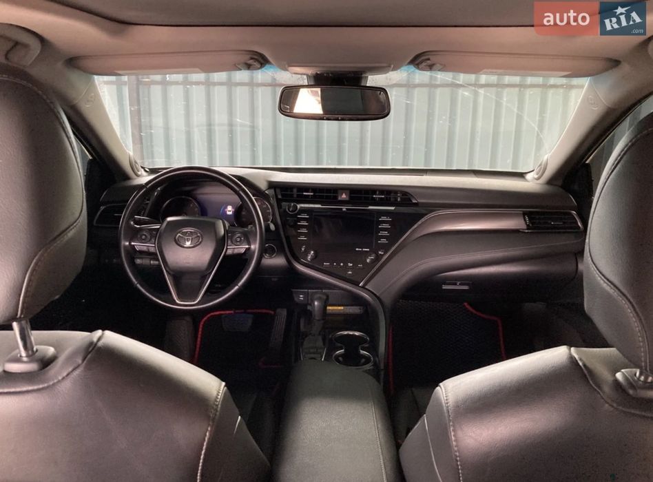 Toyta camry 2019