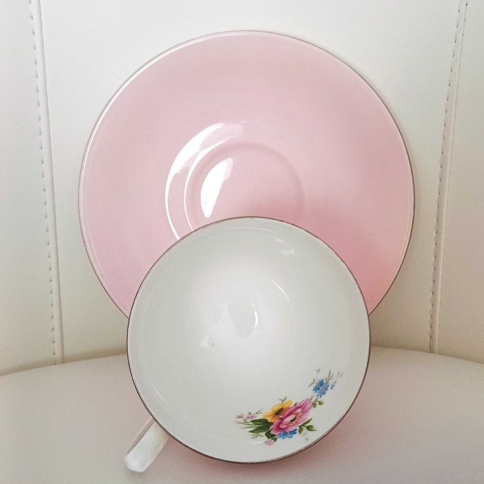 **RÓŻOWA filiżanka porcelana Royal Albert 1950+