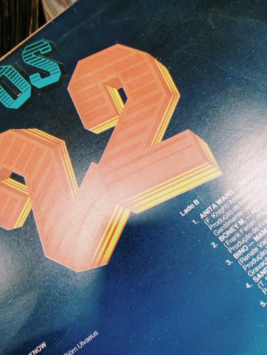 Discos de vinil antigos vários géneros musicais