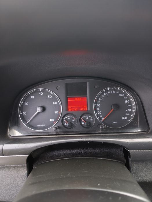 Продам Touran 1.6 FSI
