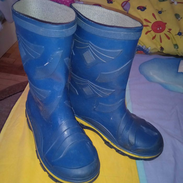 Гумачки синього кольору 32 розмір