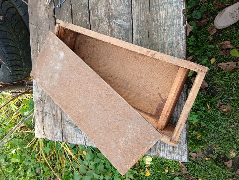 Кормушка для бджіл