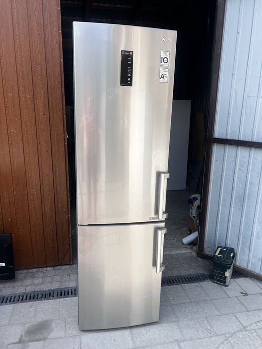 Холодильник з Німеччини LG