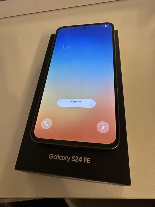 Galaxy S24 FE na gwarancji do listopada 2026