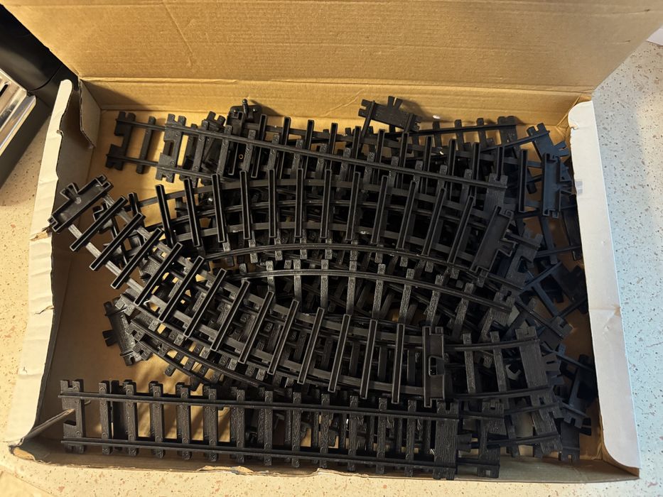 Потяг з паром.