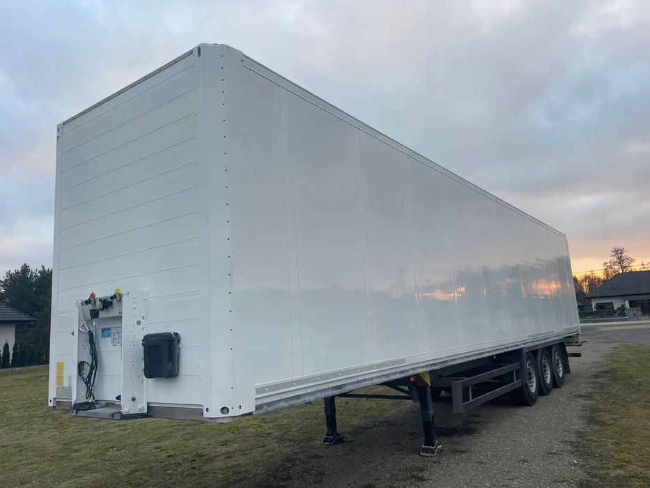 Schmitz Cargobull SCB S3B  Masa 7341Kg