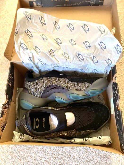 Oakley чоловічі кросівки оригінал