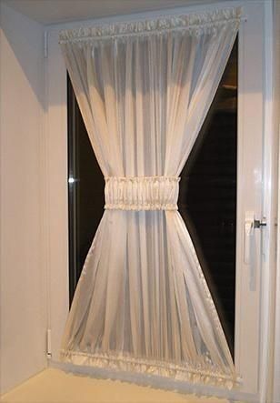 Мини карниз для окна