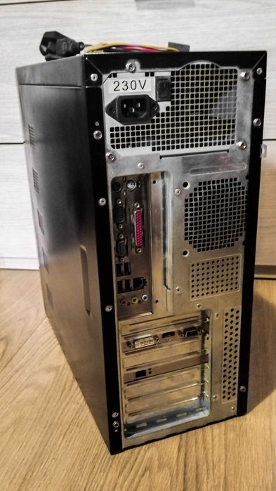 PC Desktop Intel + Portátil Acer Extensa