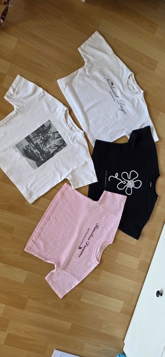 Продам футболки  9-10 років у відмінному стані