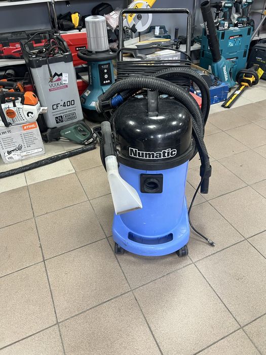 Порохотяг для сухого та вологого прибирання Numatic CT470
